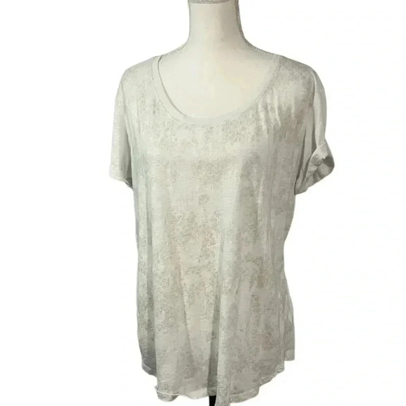 A New Approach size XL white tee with gold print on front and rolled sleeves EUC - Picture 1 of 10